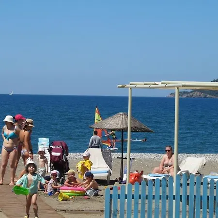 Sunset Beach Club Neptune 09 *